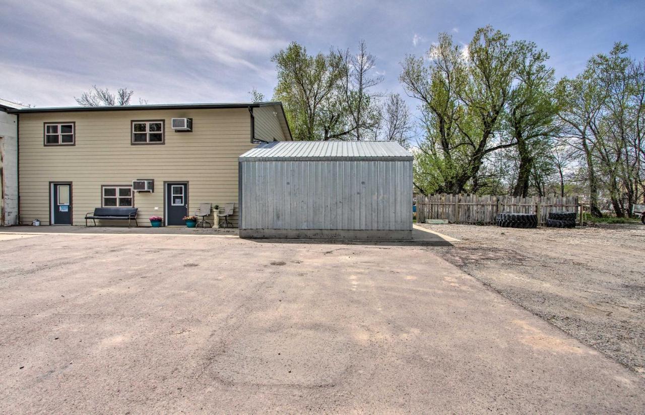 Chic Retro Retreat In Choteau Walk To Dtwn! Apartment Exterior photo